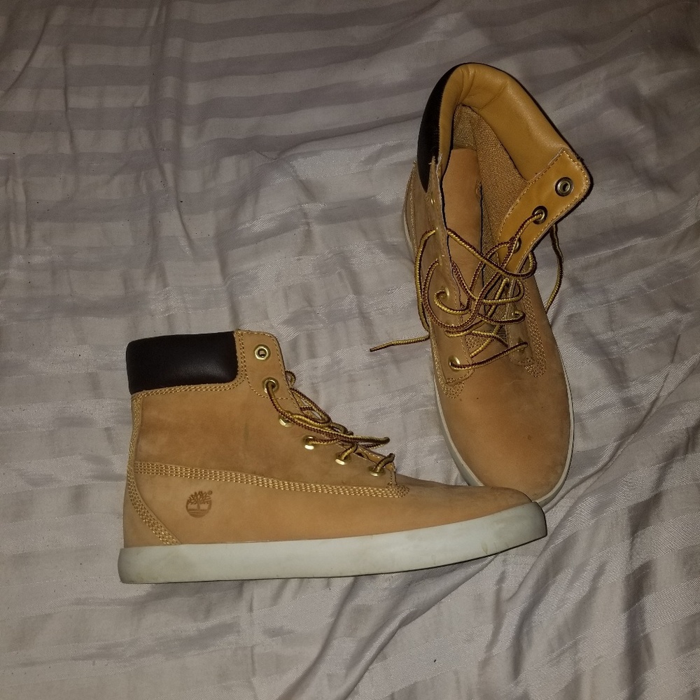 Timberlands - Picture 2 of 7